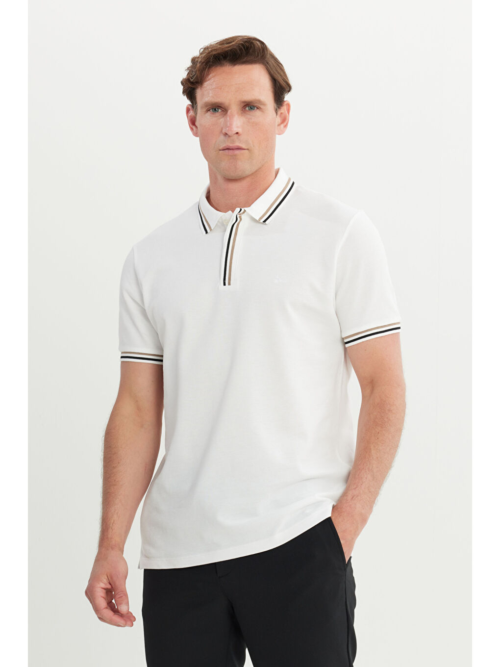 Erkek Beyaz %100 Pamuk Slim Fit Dar Kesim Polo Yaka Tişört