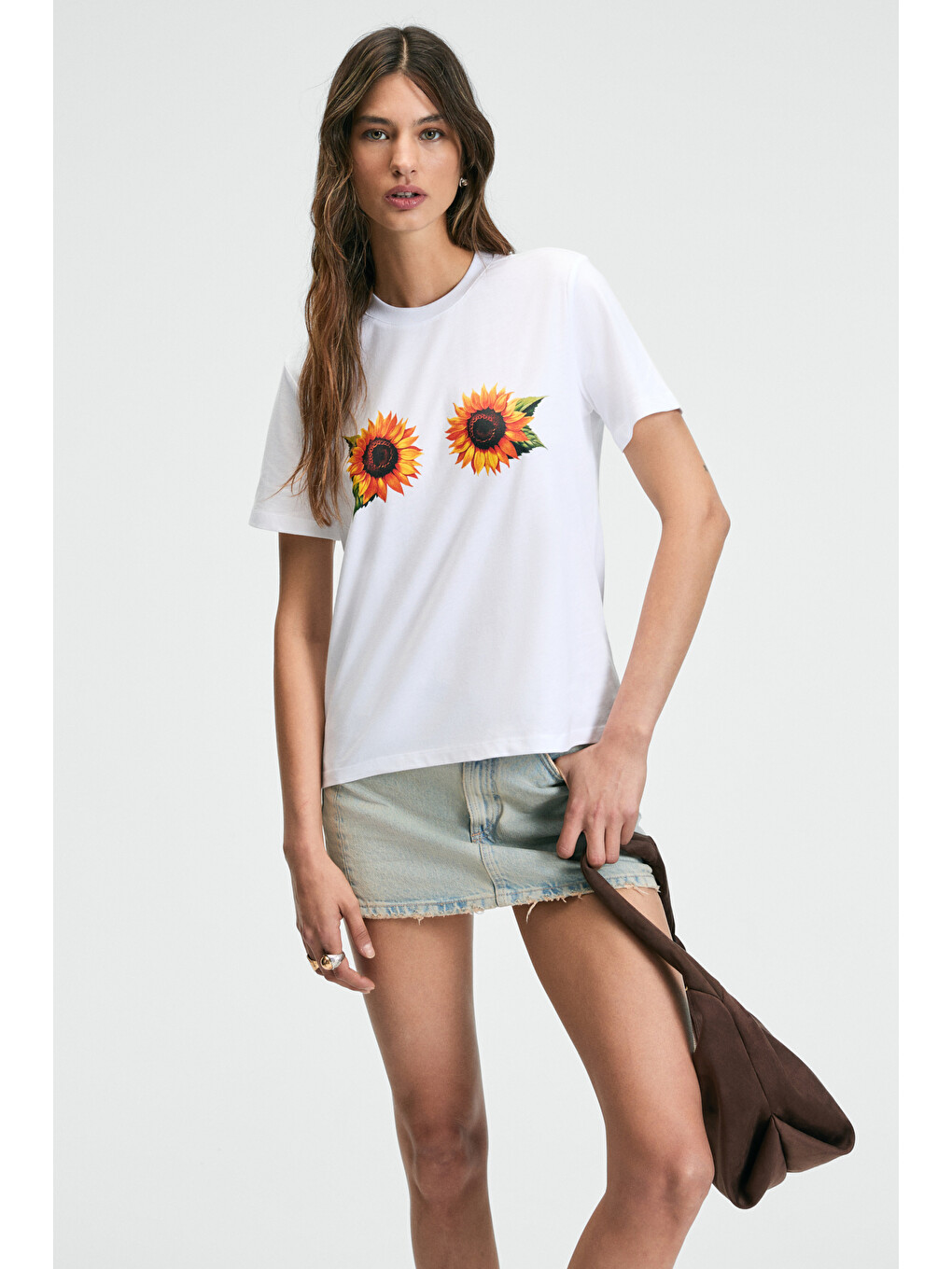 Karıva Kadın Bisiklet Yaka Kısa Kollu Ön Baskı Detaylı Regular Fit Beyaz T-shirt-1