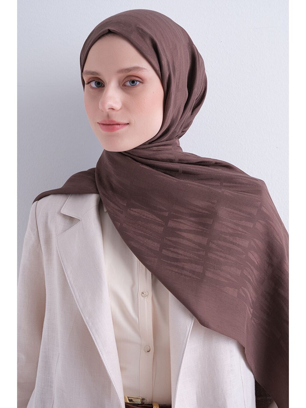 Kahverengi Lyocell Naia Çubuk Desen Şal 3 15