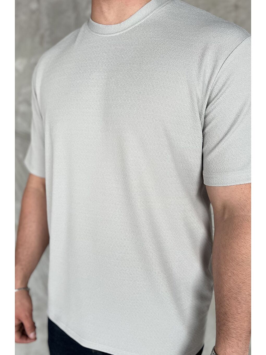 Gri Erkek Bisiklet Yaka Tişört-3