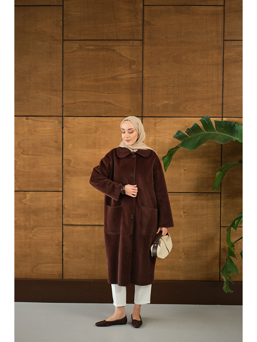 Kadın Yaka Detay Pelüş Kaban Kahverengi-1