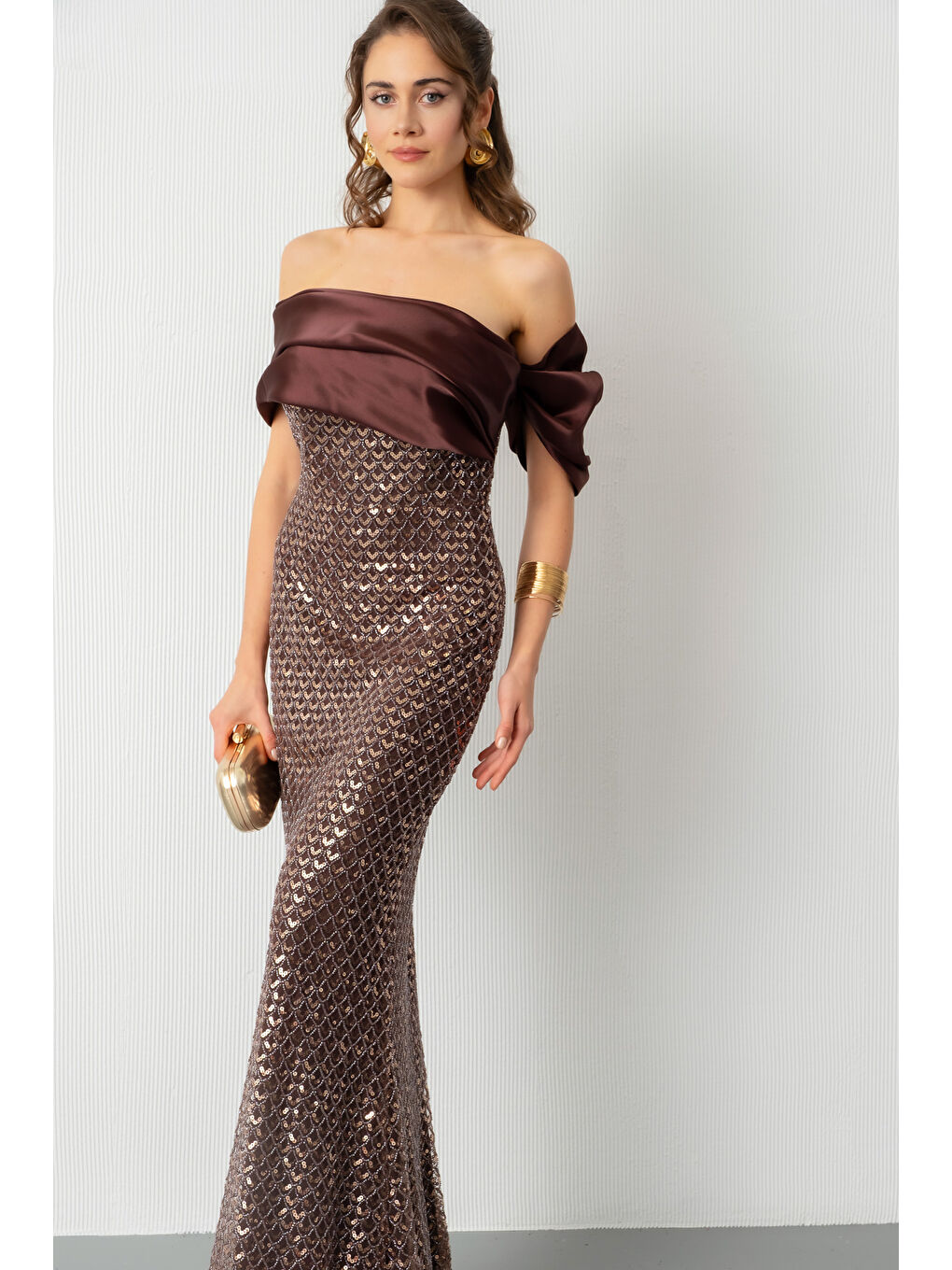 Kadın Kahverengi Yaka Detay Boncuklu Uzun Abiye Elbise-2