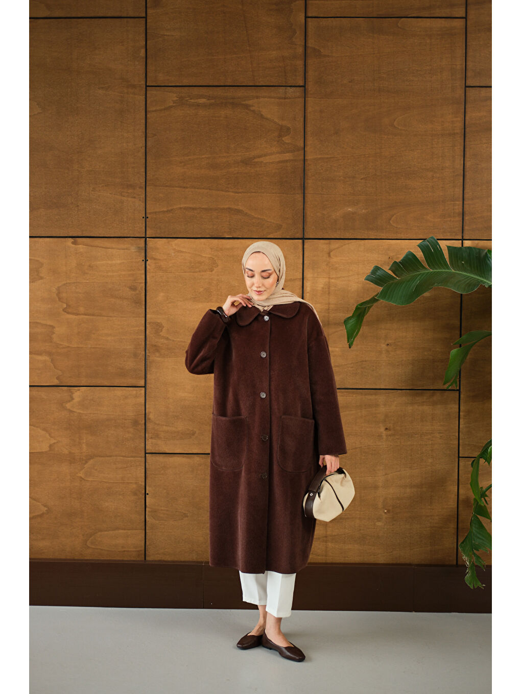 Kadın Yaka Detay Pelüş Kaban Kahverengi-4