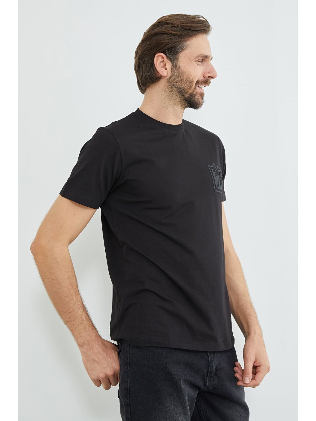 Siyah Palmiye Kabartma Baskılı Bisiklet Yaka Tişört-3