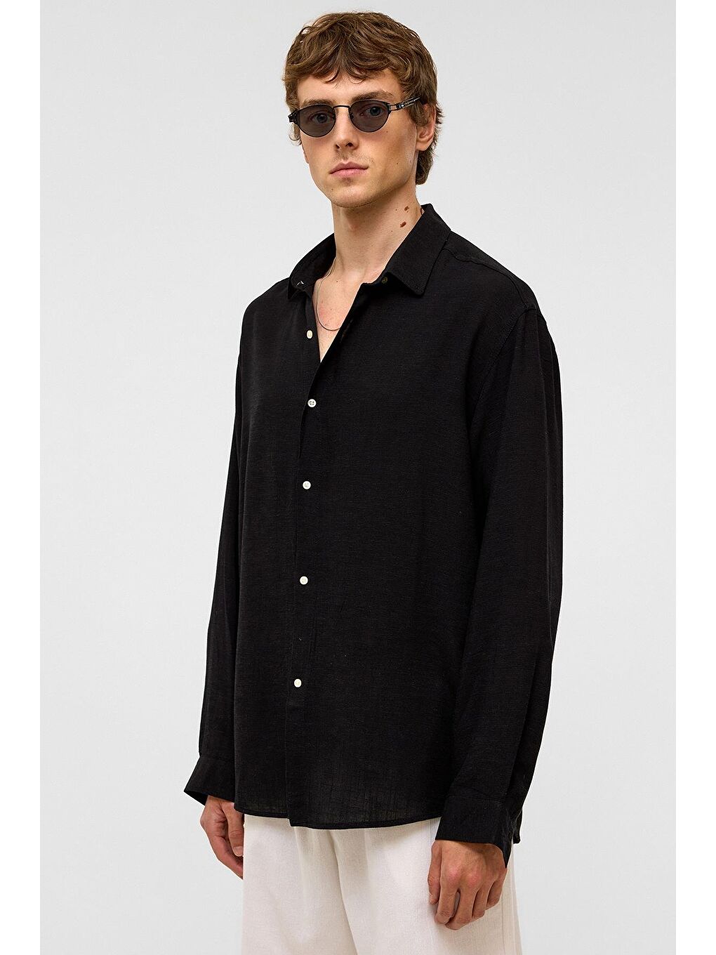Oversize Uzun Kollu Keten Gömlek Siyah-4