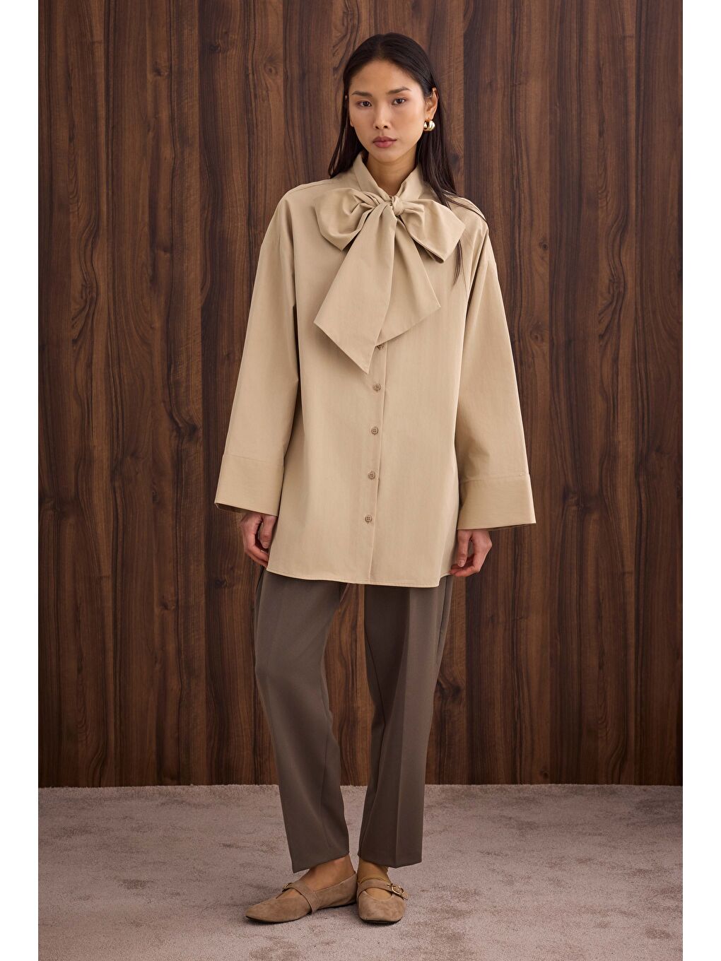 Fiyonk Detaylı Gömlek Koyu Bej-1