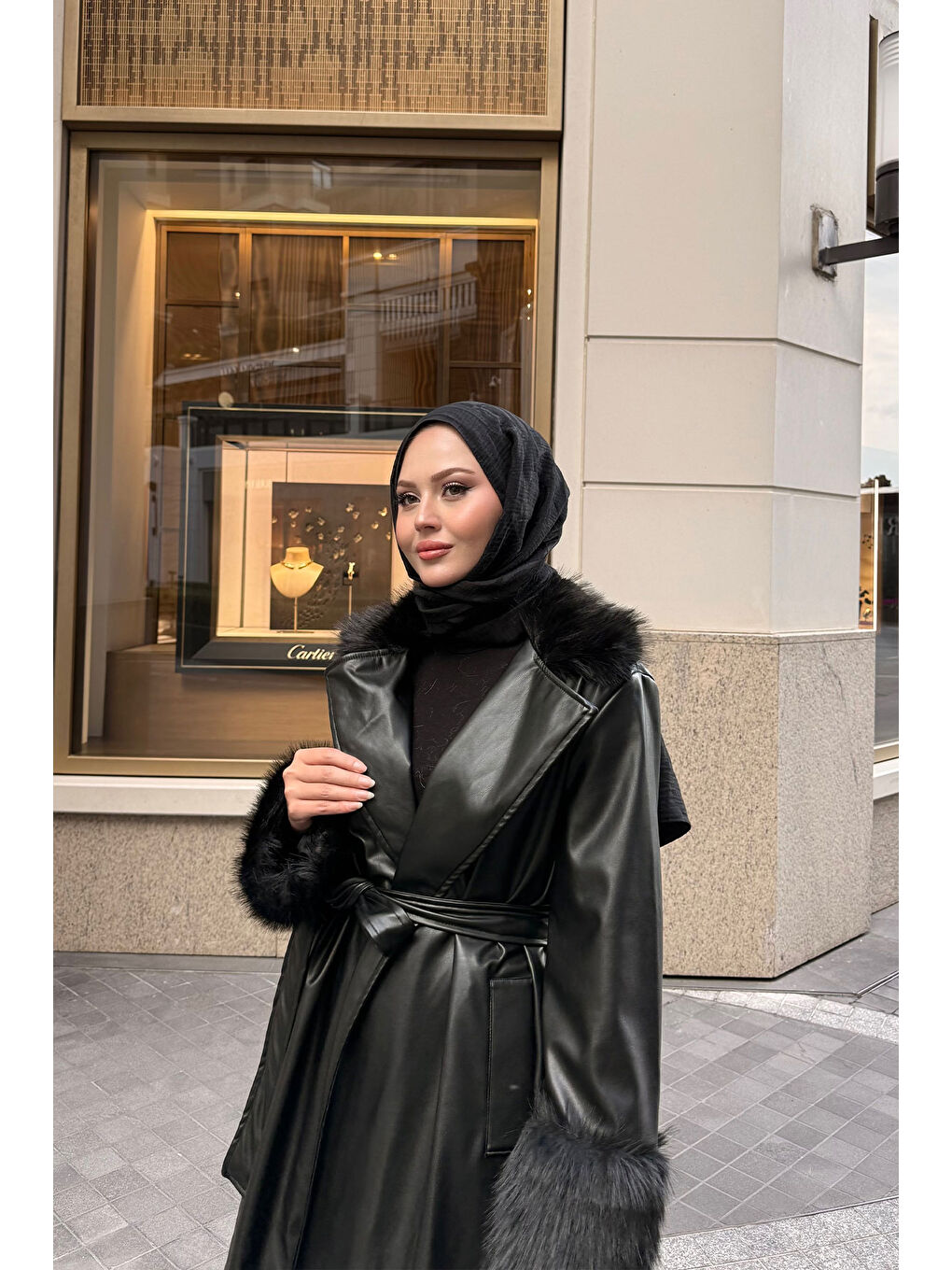 Kadın Yaka Kürk Detay Deri Trenç Siyah-4