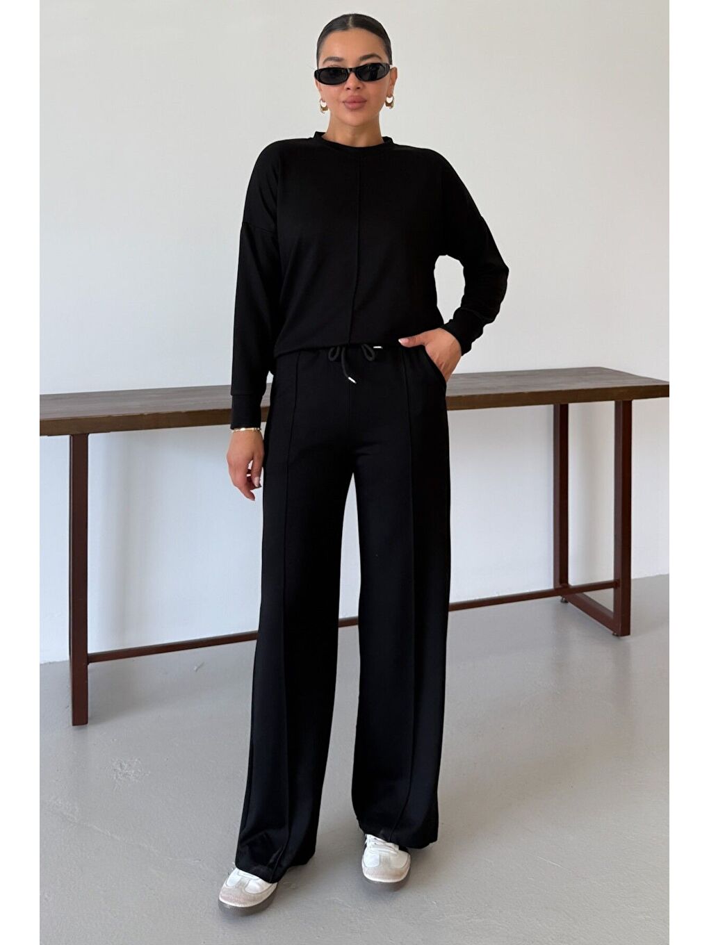Kadın Siyah Düz Biye Detay Bisiklet Yaka Modal Kumaş Alt-Üst Eşofman Takımı-2