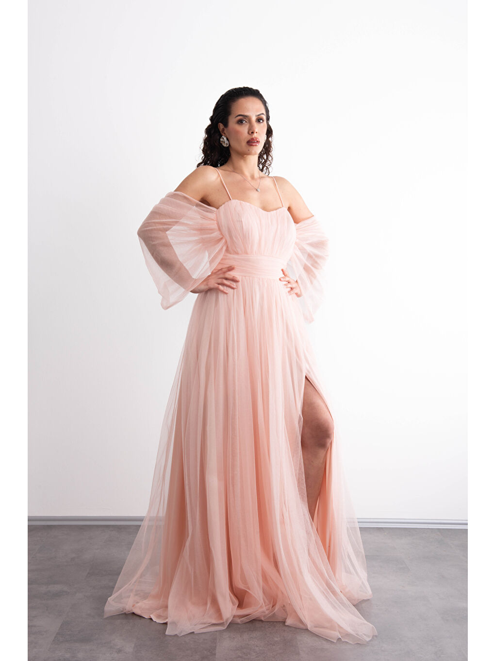 Pembe Spagetti Askılı,Romantik ,Önü Yırtmaçlı,Tüllü, Prenses Model Abiye