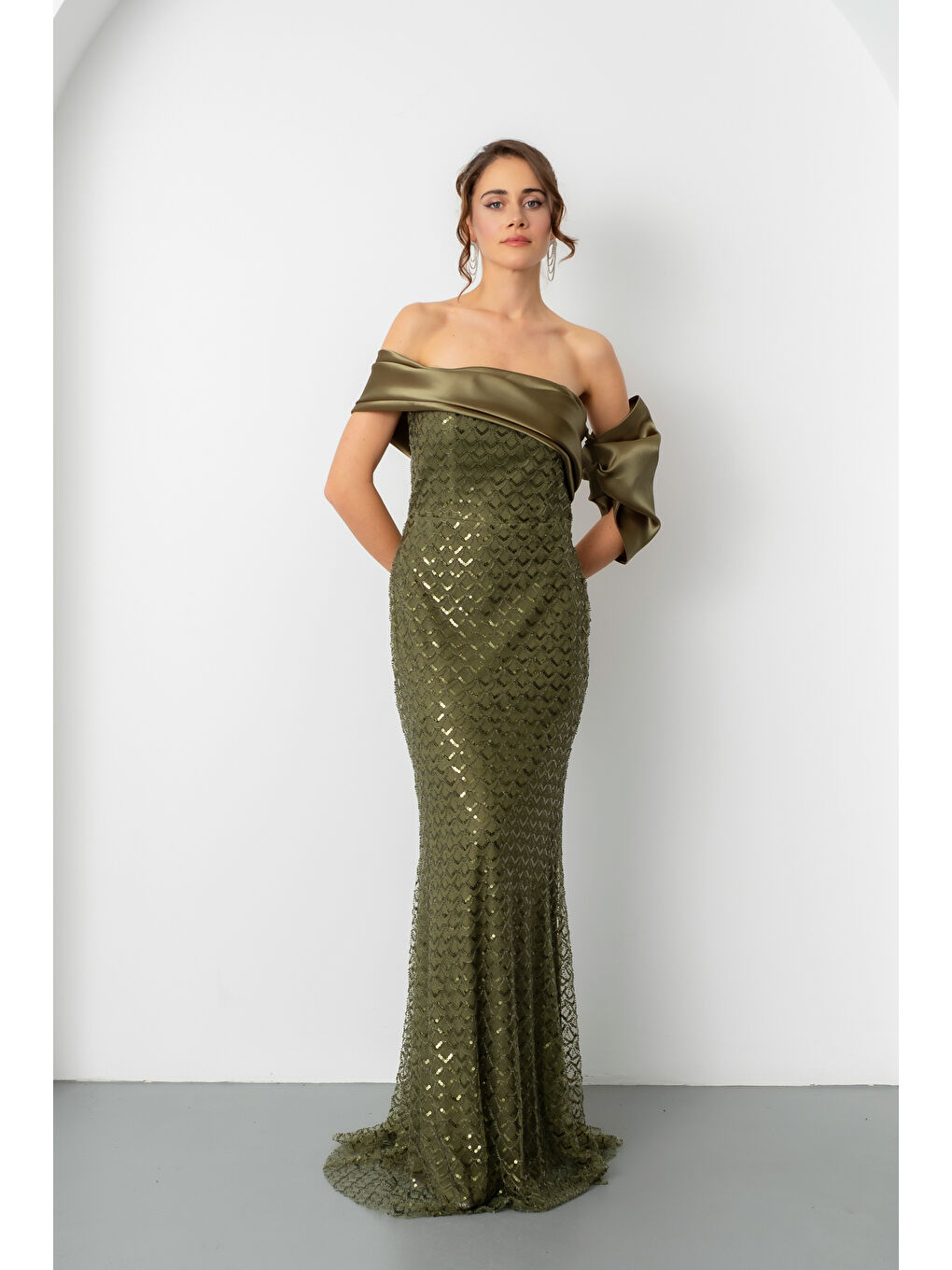 Kadın Haki Yaka Detay Boncuklu Uzun Abiye Elbise-1