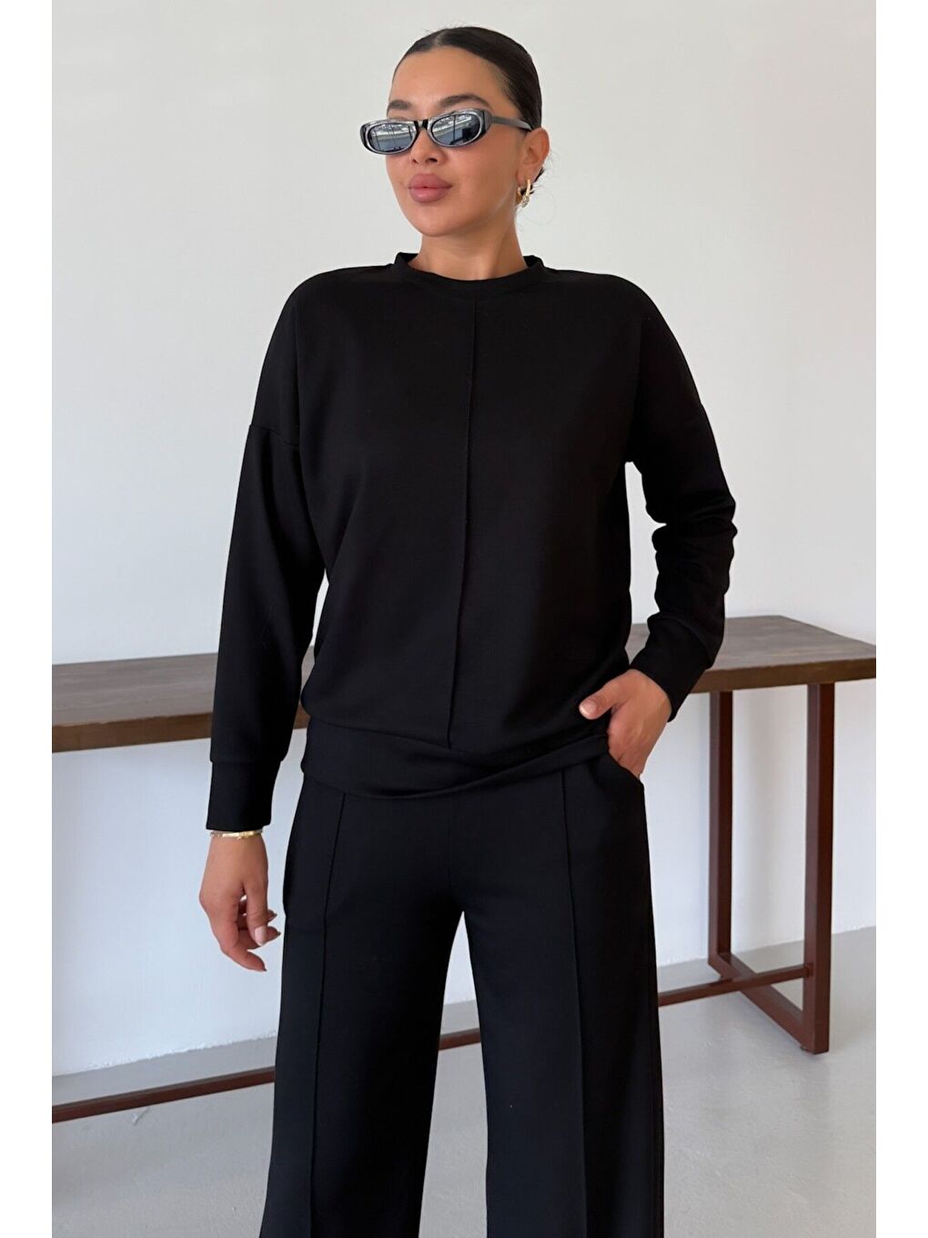 Kadın Siyah Düz Biye Detay Bisiklet Yaka Modal Kumaş Alt-Üst Eşofman Takımı-4