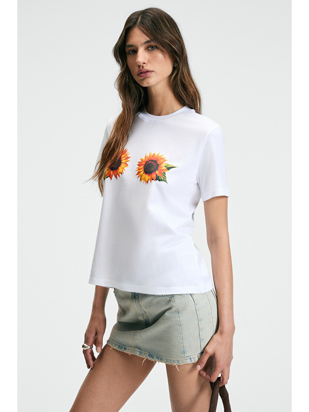 Karıva Kadın Bisiklet Yaka Kısa Kollu Ön Baskı Detaylı Regular Fit Beyaz T-shirt-3