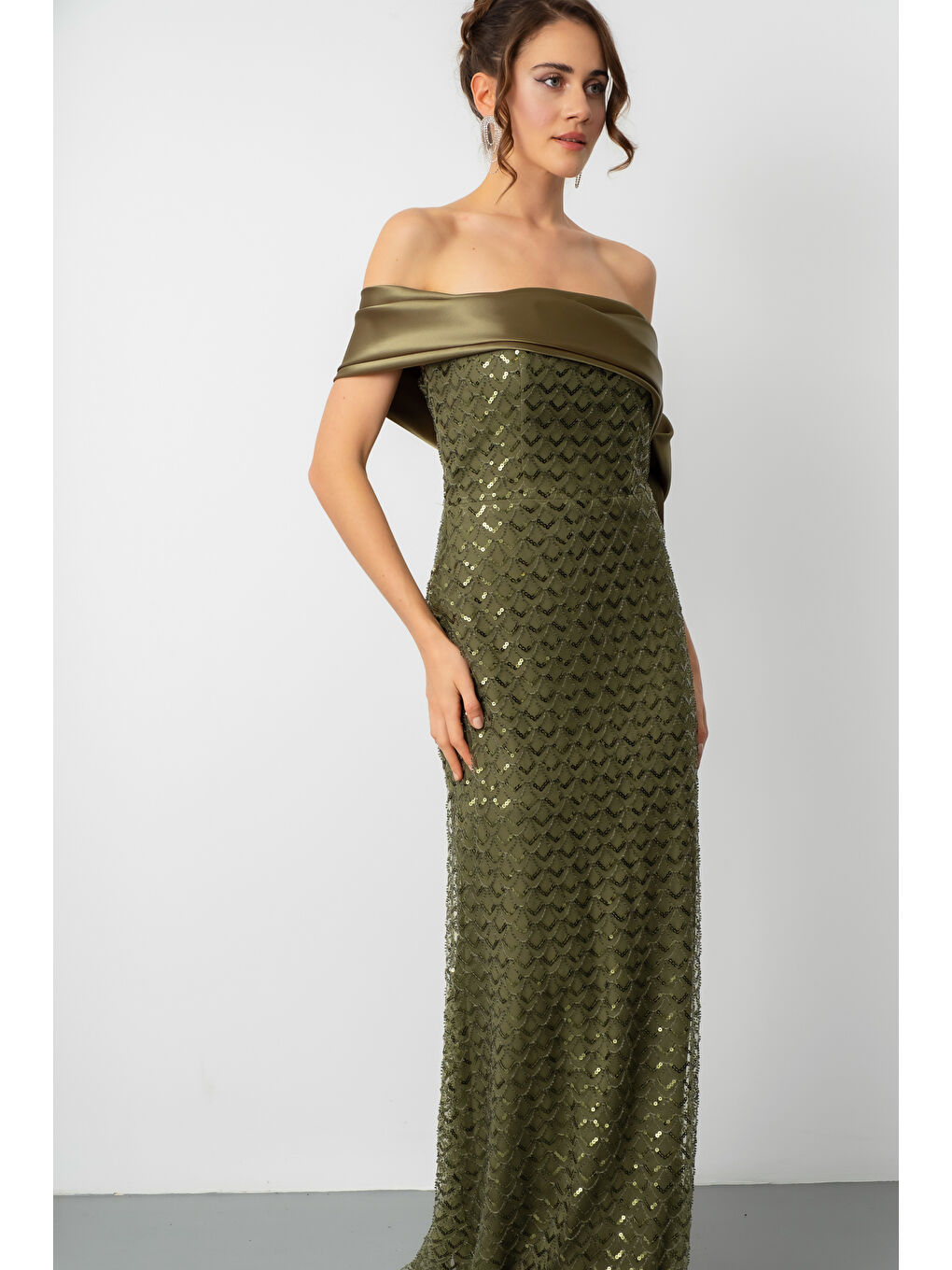 Kadın Haki Yaka Detay Boncuklu Uzun Abiye Elbise-2