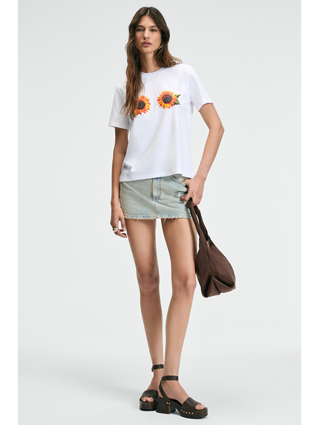 Karıva Kadın Bisiklet Yaka Kısa Kollu Ön Baskı Detaylı Regular Fit Beyaz T-shirt-4