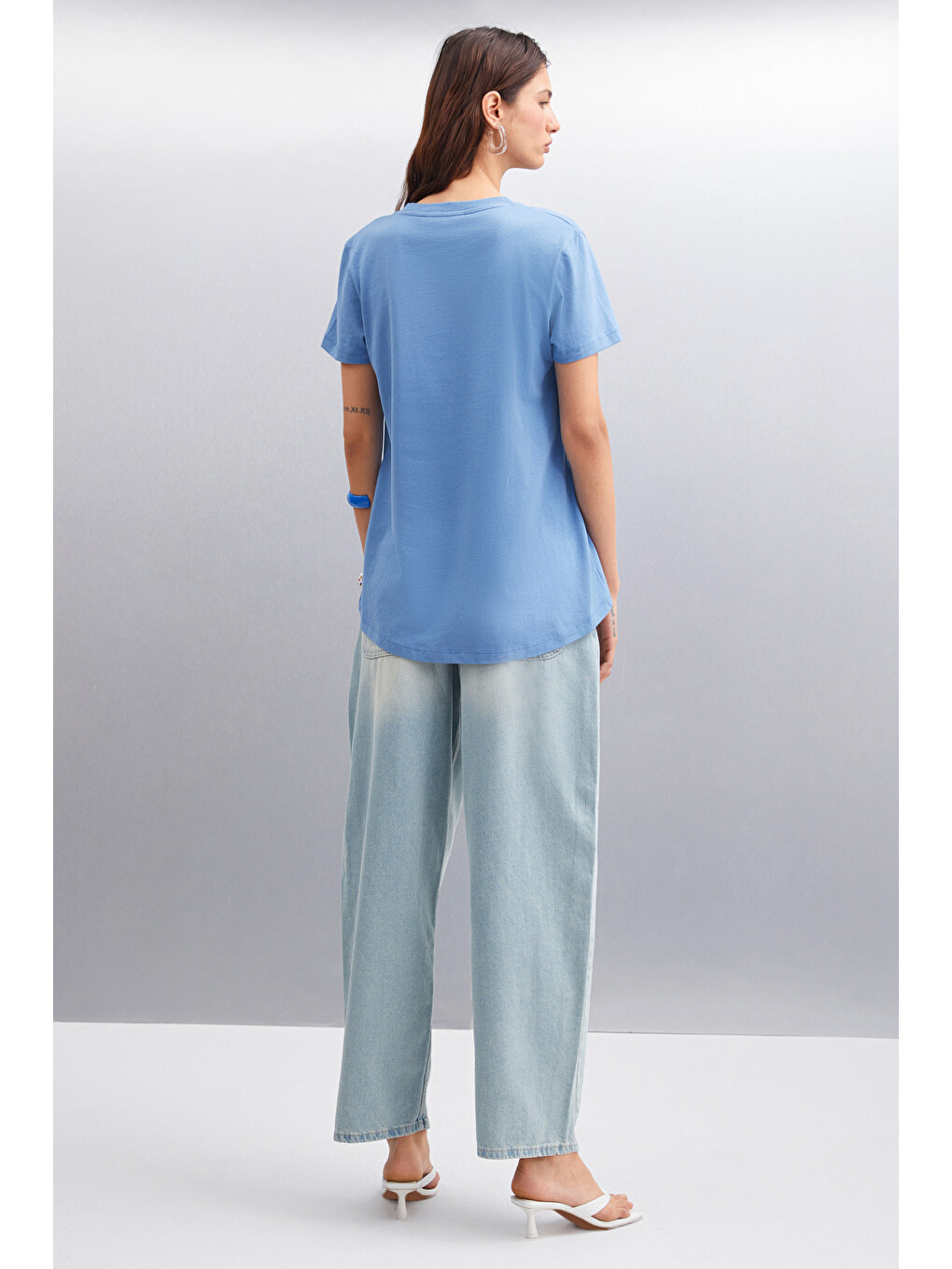 İndigo Jemmy Kadın %100 Organik Pamuk Relaxed Fit Yırtmaçlı Yuvarlak Yakalı İNDİGO T-Shirt-5
