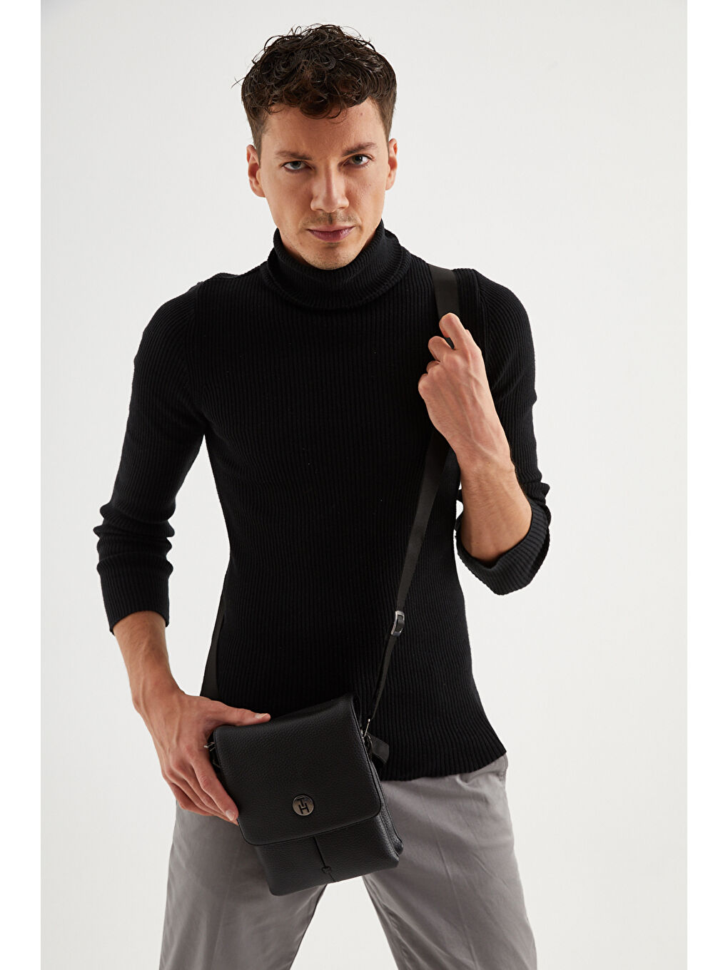 Erkek Postacı Çantası TH-WS400600 Siyah-1