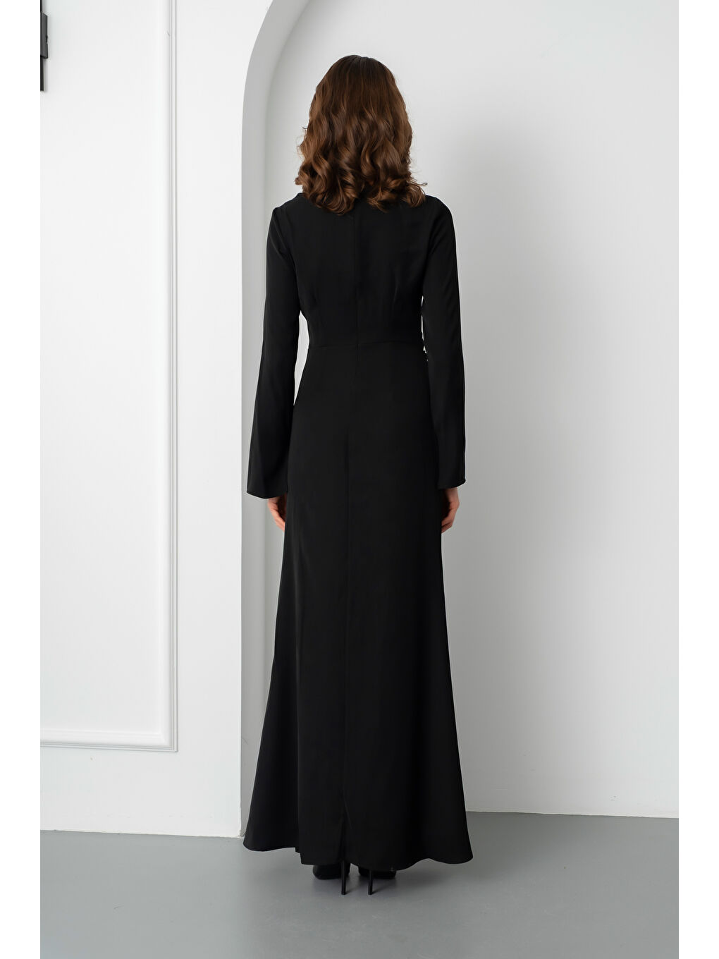 Kadın Siyah Aksesuar Detay Uzun Elbise-5