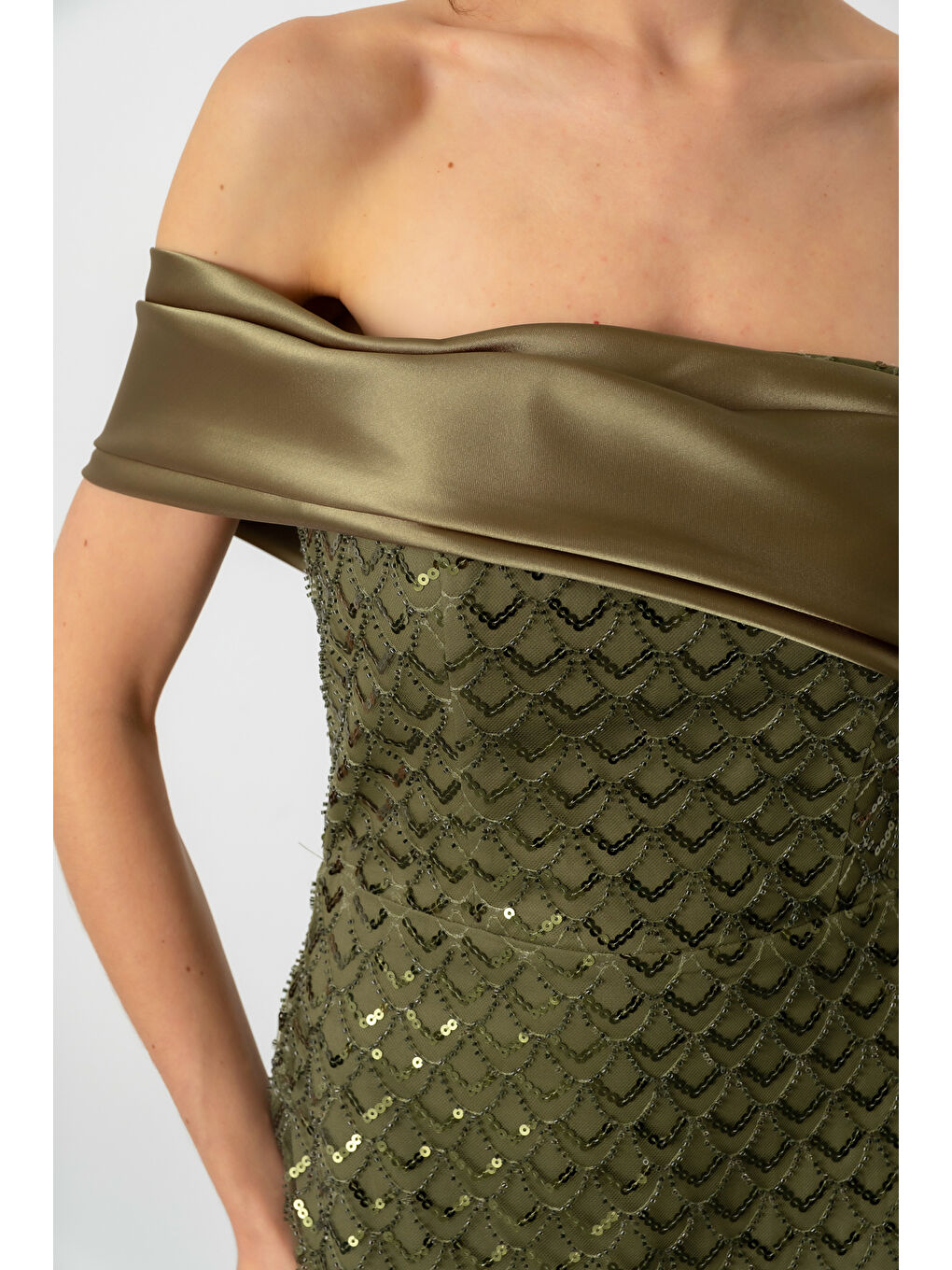 Kadın Haki Yaka Detay Boncuklu Uzun Abiye Elbise-4