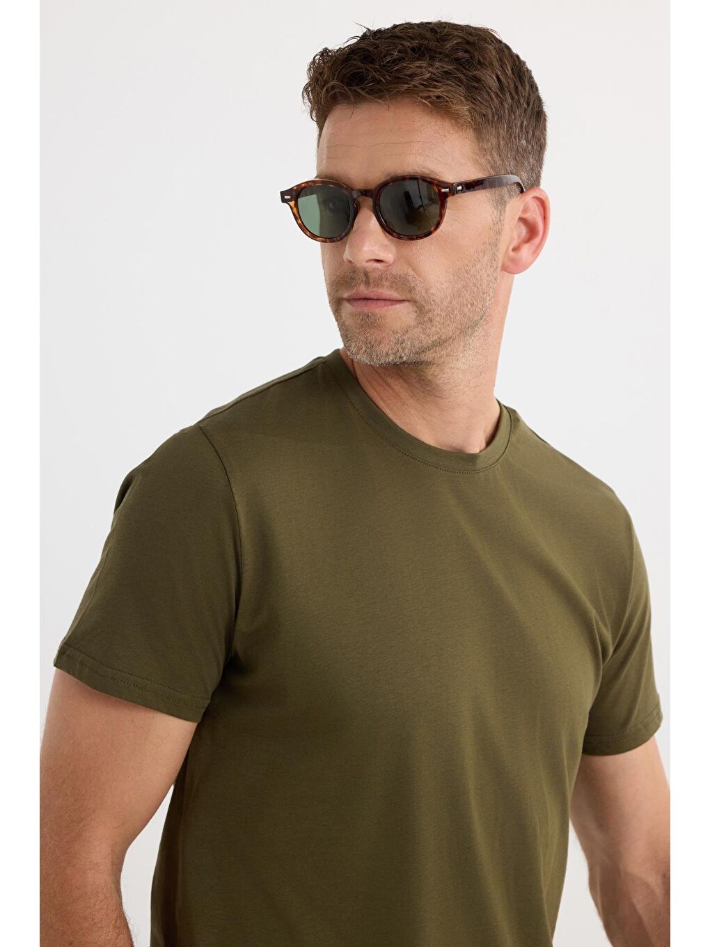 Unisex Slim Fit Dar Kesim %100 Pamuk Yumuşak Dokulu Yeşil Bisiklet Yaka Tişört-1