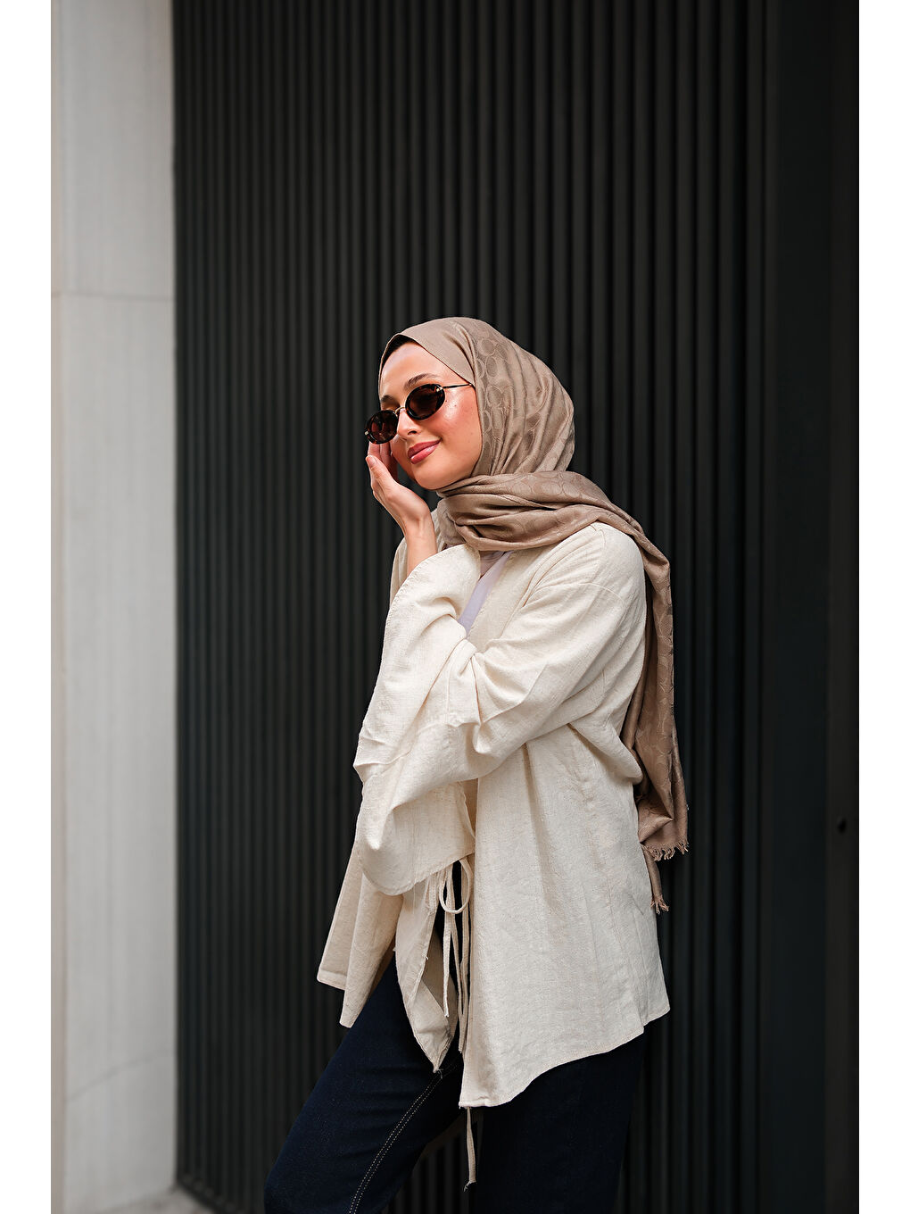 Ekru Kadın Bağlamalı Keten Gömlek Krem