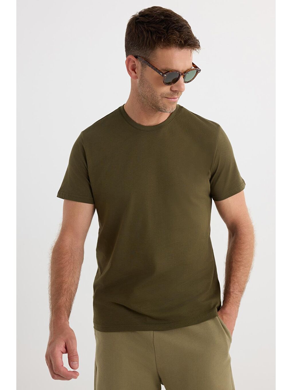 Unisex Slim Fit Dar Kesim %100 Pamuk Yumuşak Dokulu Yeşil Bisiklet Yaka Tişört-4