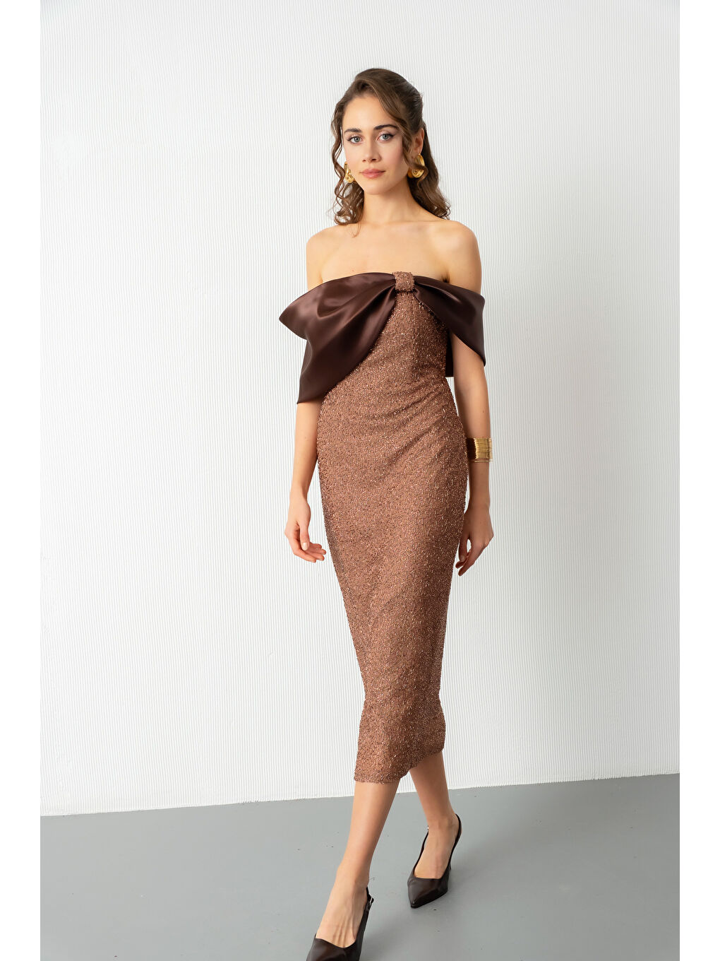 Kadın Kahverengi Yaka Detay Boncuklu Midi Söz Nişan Abiye Elbise