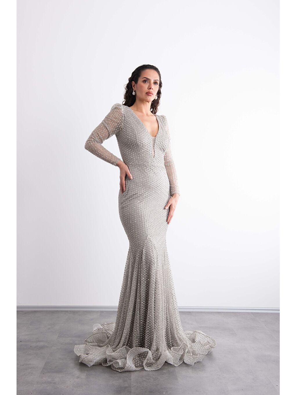 Gri Transparan Kollu,V Yaka,Taş Baskılı, Balık Model, Kuyruklu ,Şık Abiye-4