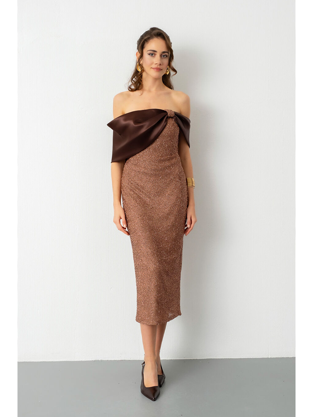 Kadın Kahverengi Yaka Detay Boncuklu Midi Söz Nişan Abiye Elbise-2