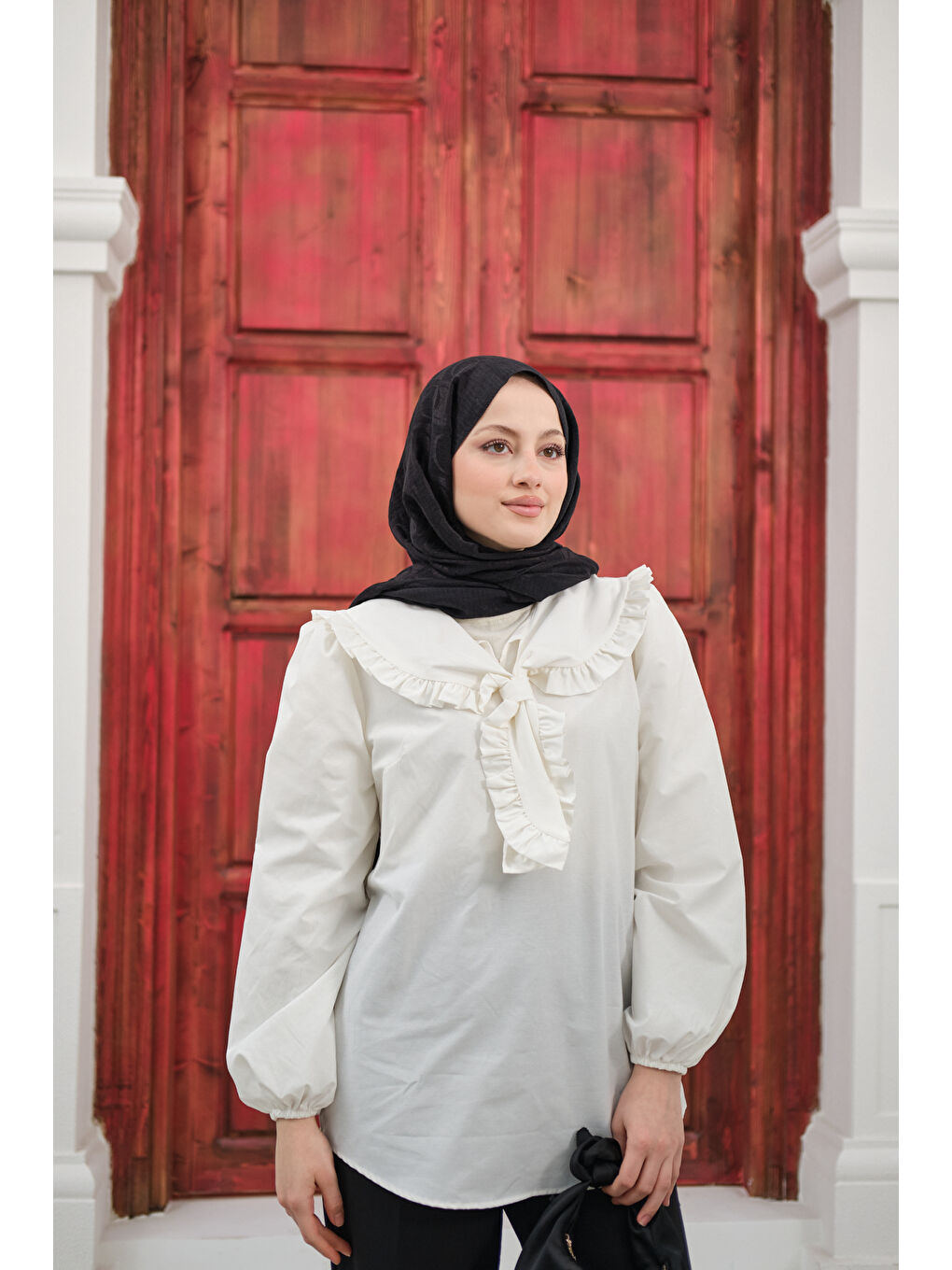 Kadın Yakası Fırfırlı Basic Gömlek Beyaz-4