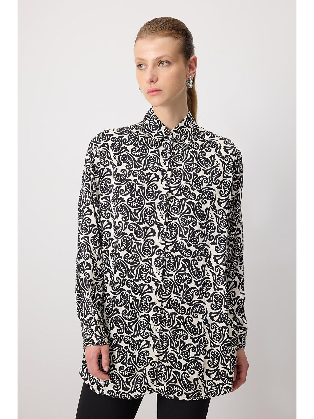 Siyah Desenli Oversıze Gömlek-1