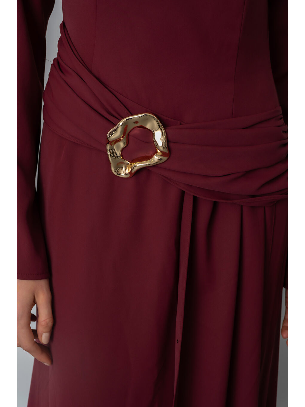 Kadın Bordo Aksesuar Detay Uzun Elbise-4
