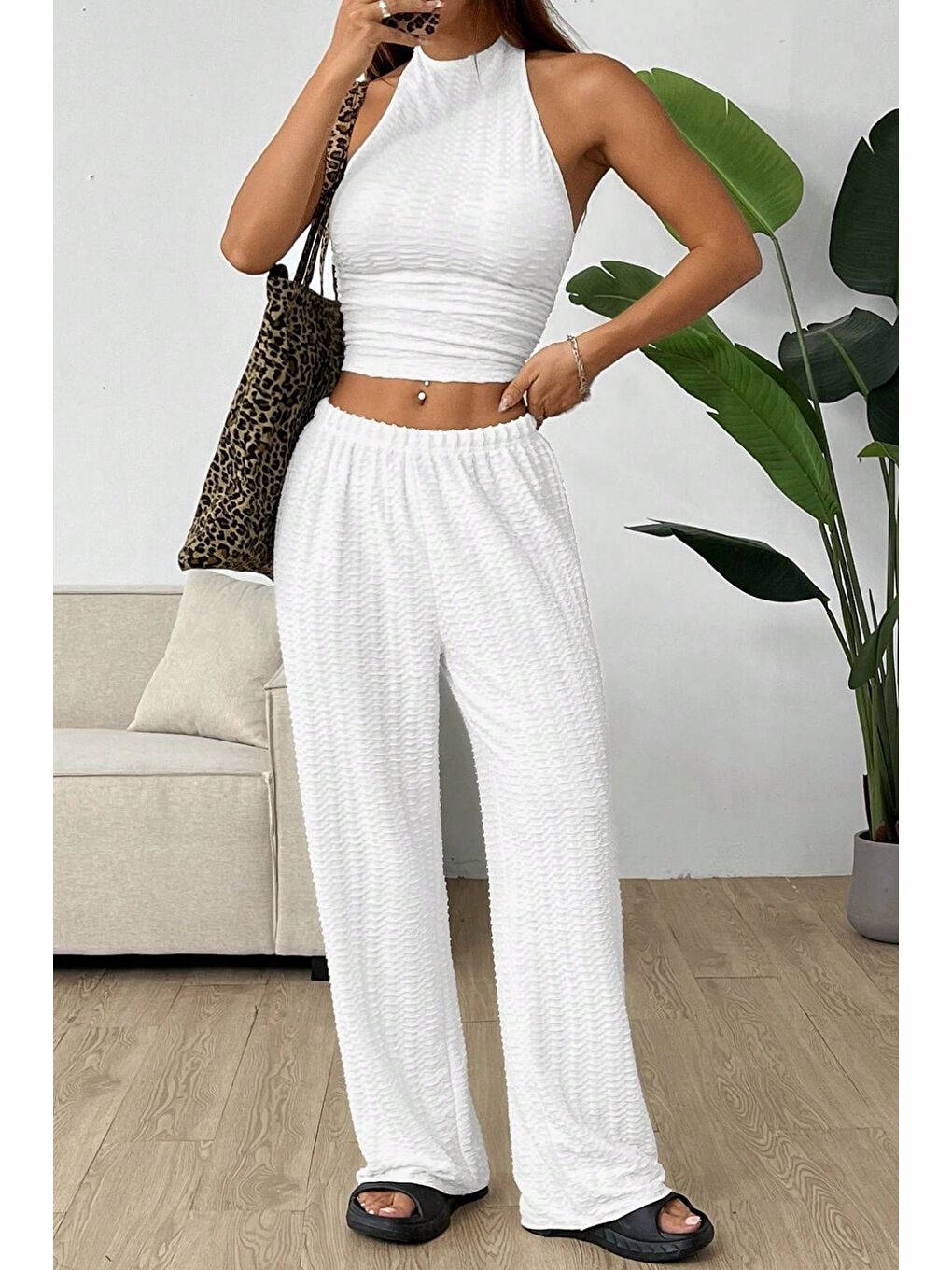 Beyaz Örme Kolsuz Sırtı Açık Bel Dar Bluz Pantolon Takım