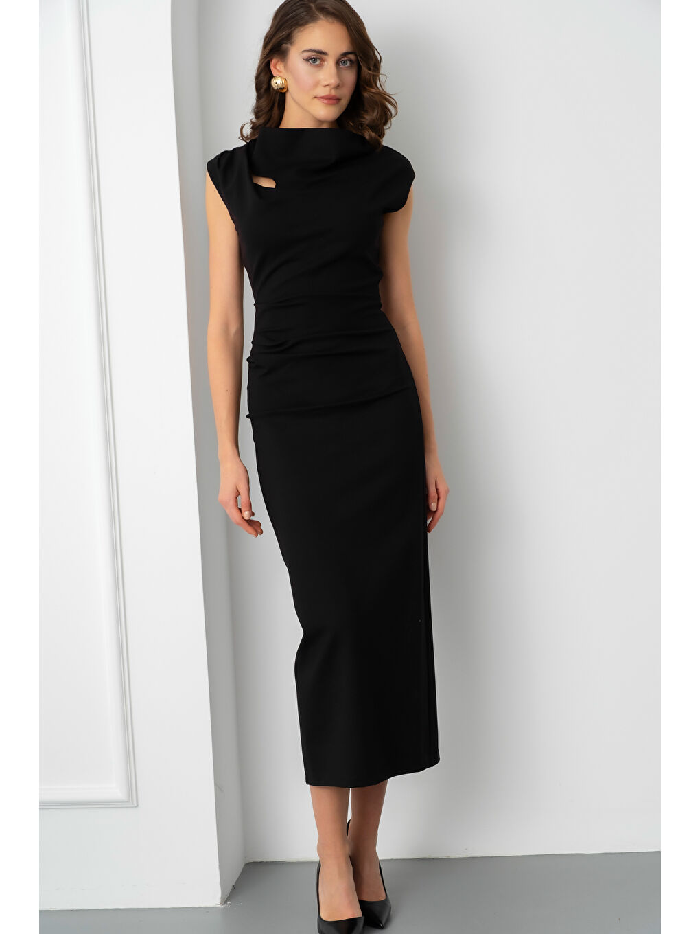 Kadın Siyah Yaka Detay Midi Davet Elbisesi-2
