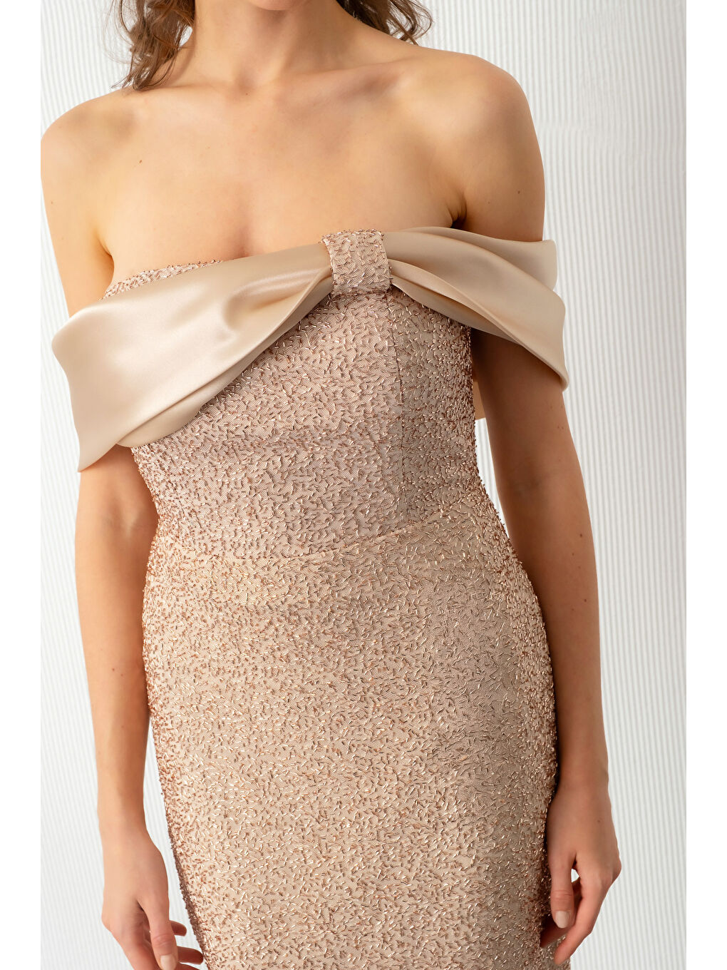 Kadın Bej Yaka Detay Boncuklu Midi Söz Nişan Abiye Elbise-3