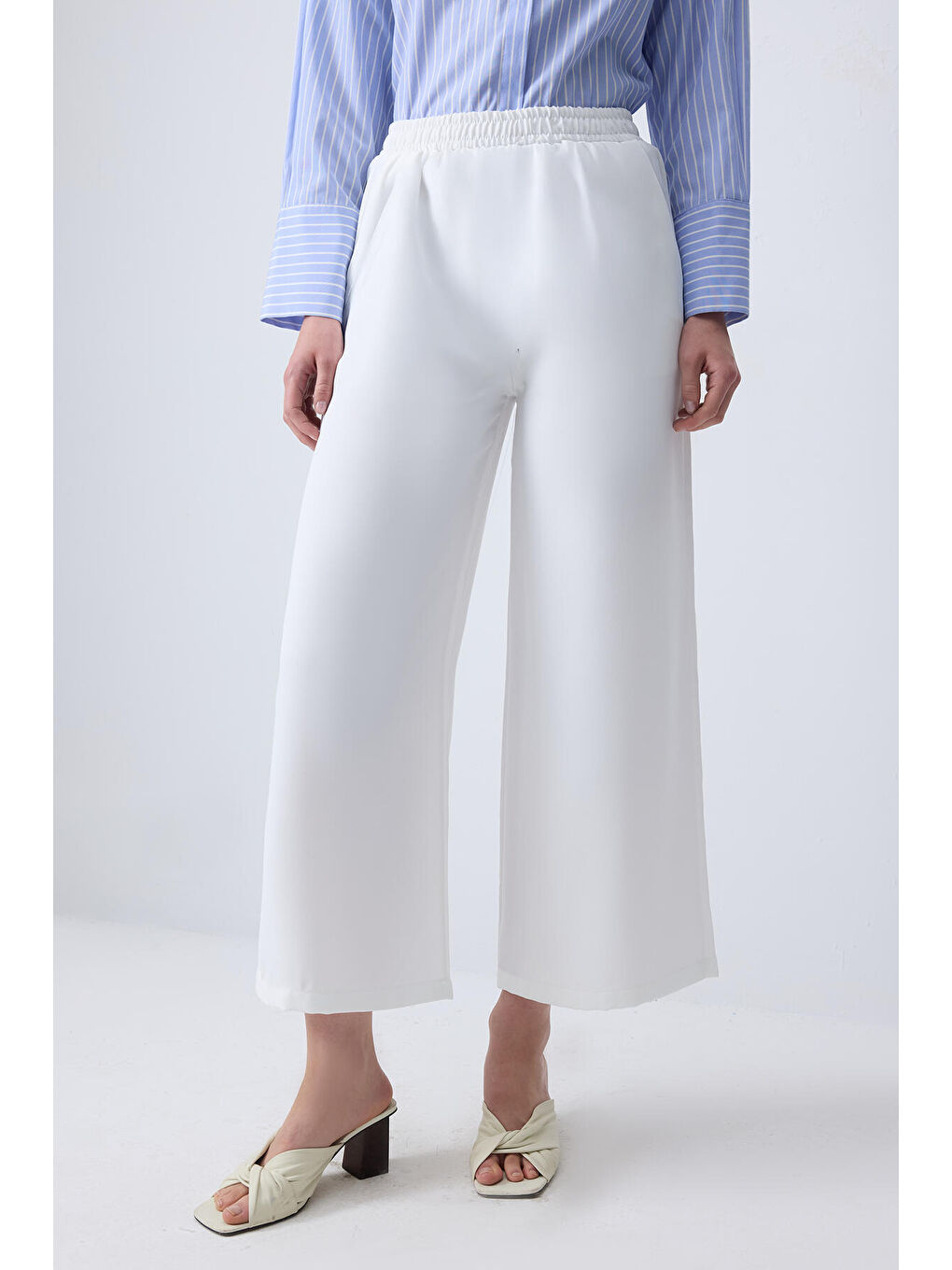 Ekru Relax Fıt Pantolon-1