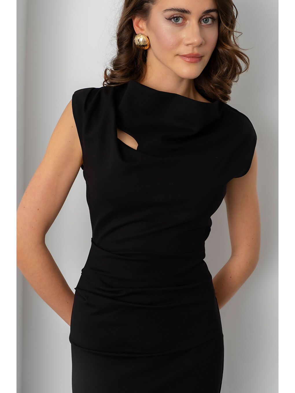 Kadın Siyah Yaka Detay Midi Davet Elbisesi-4