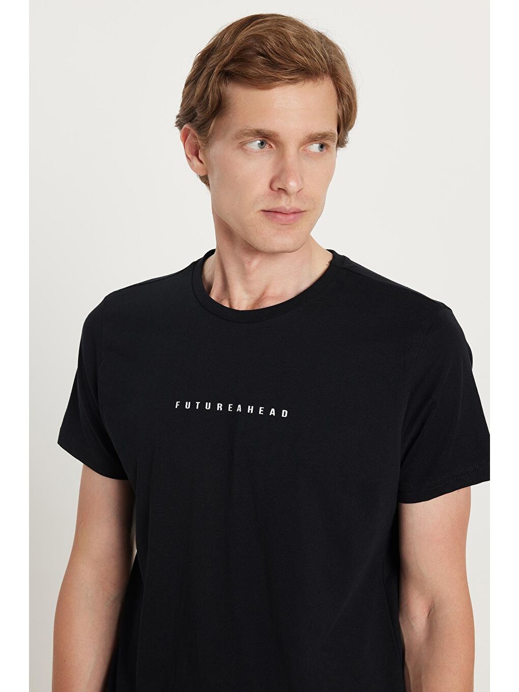 Erkek Slim Fit Dar Kesim %100 Pamuk Yumuşak Dokulu Baskılı Siyah Bisiklet Yaka Tişört-1