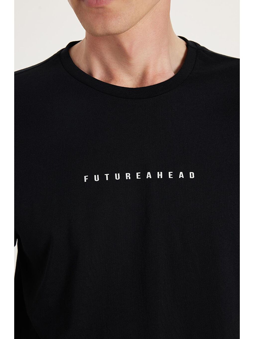 Erkek Slim Fit Dar Kesim %100 Pamuk Yumuşak Dokulu Baskılı Siyah Bisiklet Yaka Tişört-2