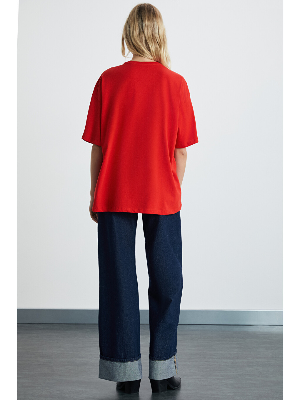 Kırmızı LAGERTHA Kadın %100 organik Pamuklu Kalın Dokulu Oversize Fit Yuvarlak Yakalı KIRMIZI T-Shirt-4