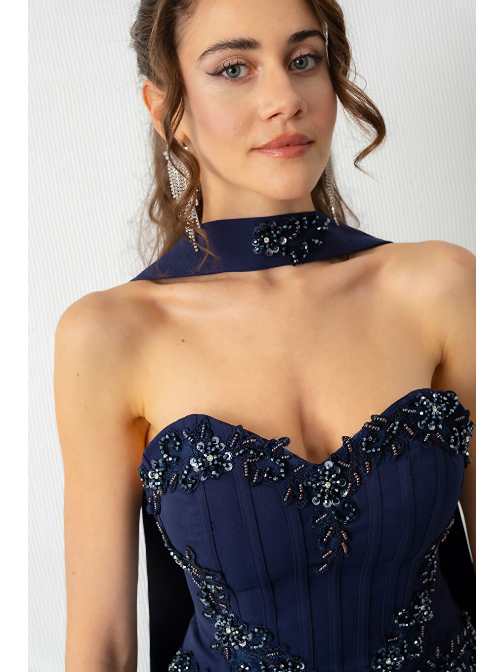 Kadın Lacivert Güpür Aplikeli Balen Korse Detay Uzun Söz Nişan Abiye Elbise-3