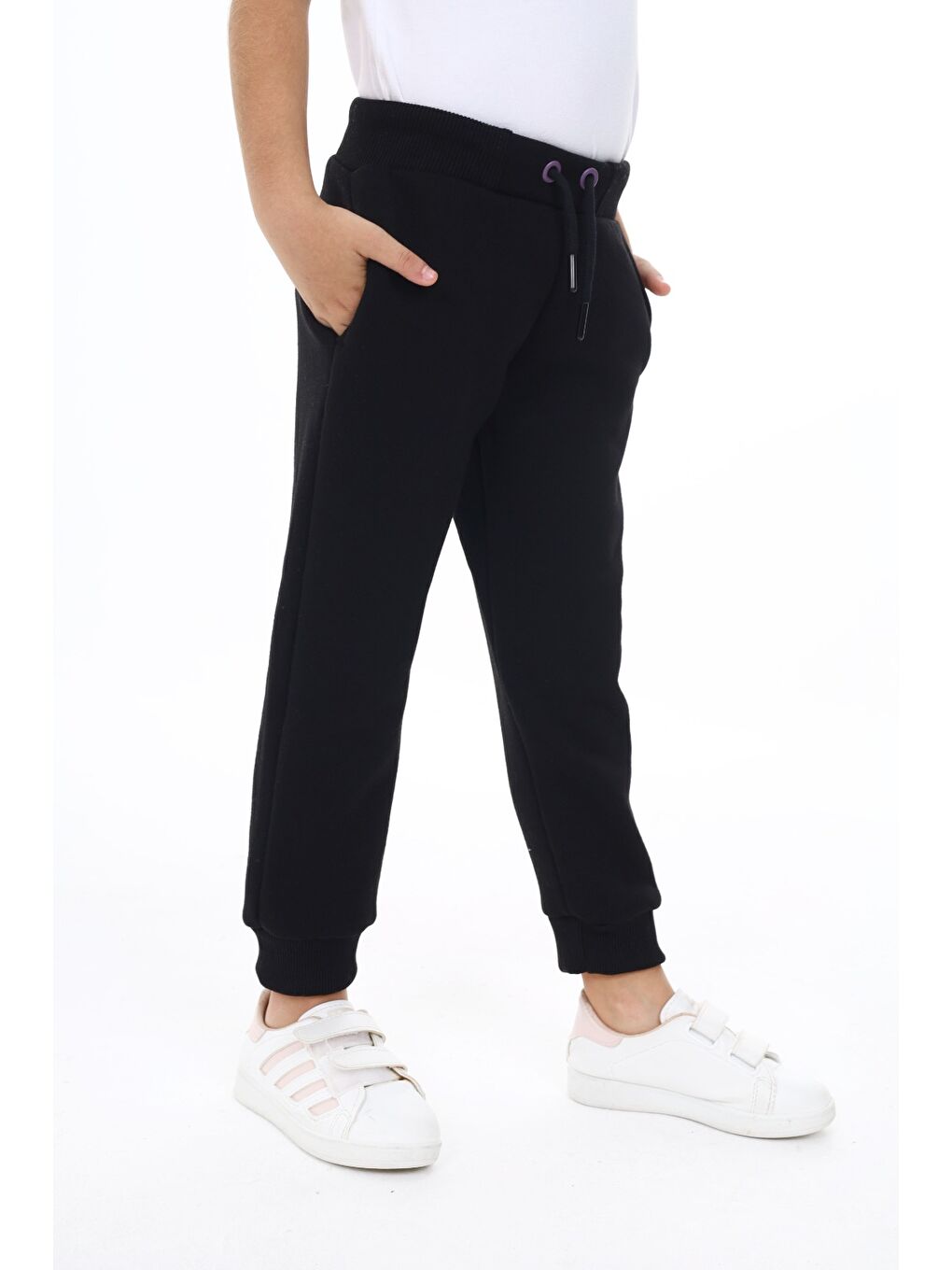 Siyah Kız Çocuk Nakışlı Eşofman Alt