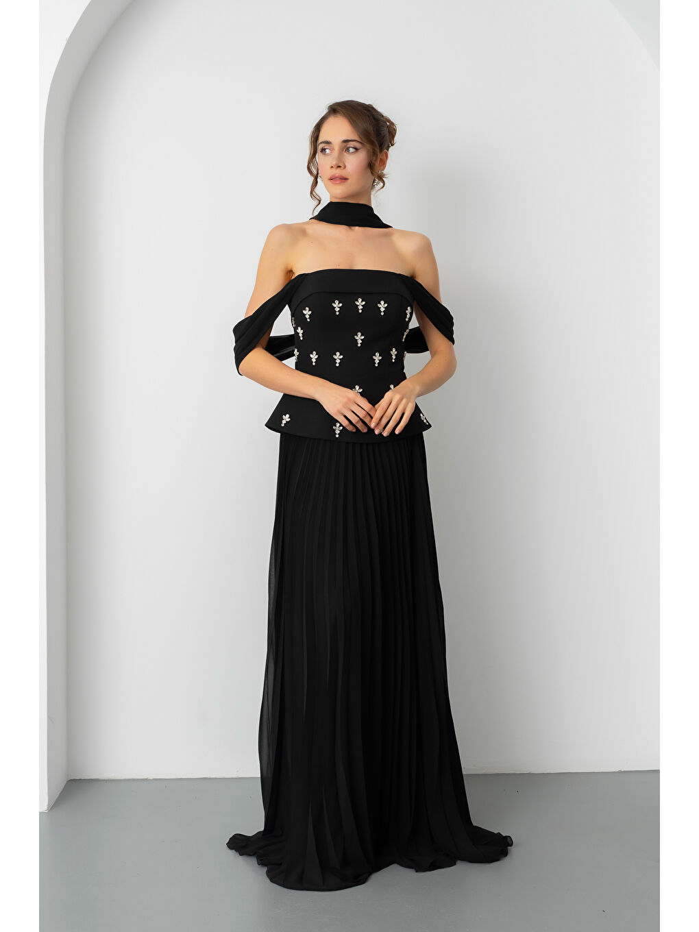 Kadın Siyah Straplez Yaka Taşlı Uzun Söz Nişan Nikah Abiye Elbise