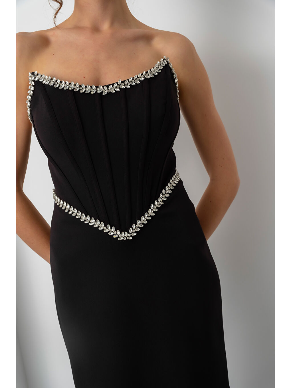 Kadın Siyah Straplez Taşlı Peplum Kesim Söz Nişan Nikah Abiye Elbise-2