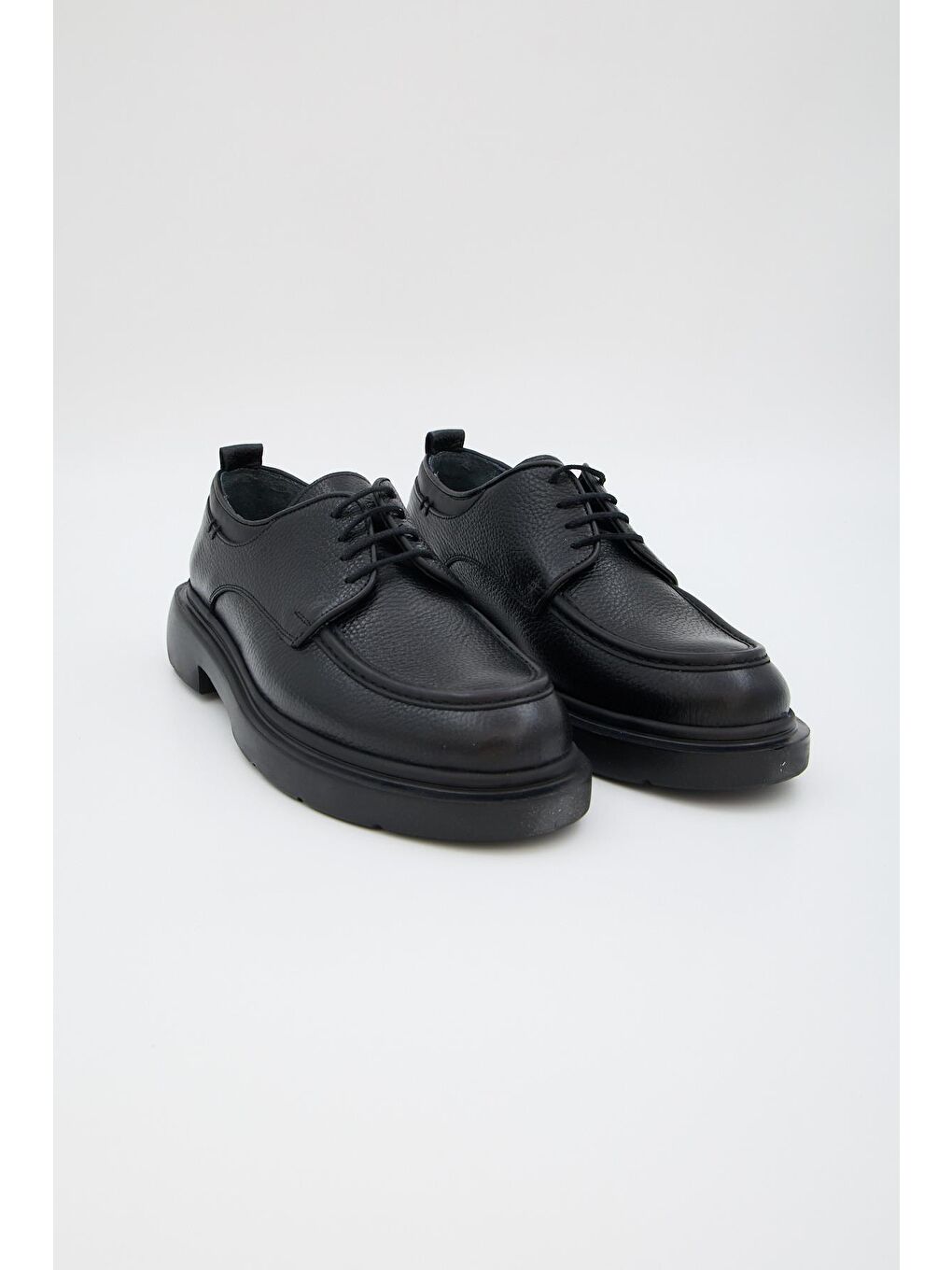 Siyah Orijinal Deri Kalın Taban Bağcıklı Günlük Klasik Ayakkabı-1