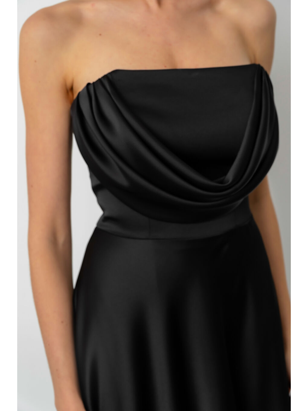 Kadın Siyah Degaje Yaka Uzun Straplez Abiye-3