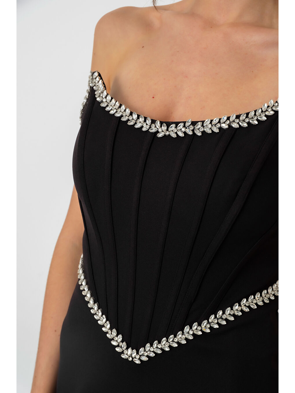 Kadın Siyah Straplez Taşlı Peplum Kesim Söz Nişan Nikah Abiye Elbise-4