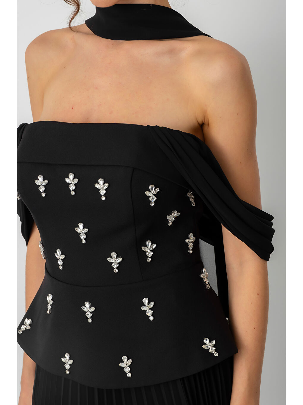 Kadın Siyah Straplez Yaka Taşlı Uzun Söz Nişan Nikah Abiye Elbise-4