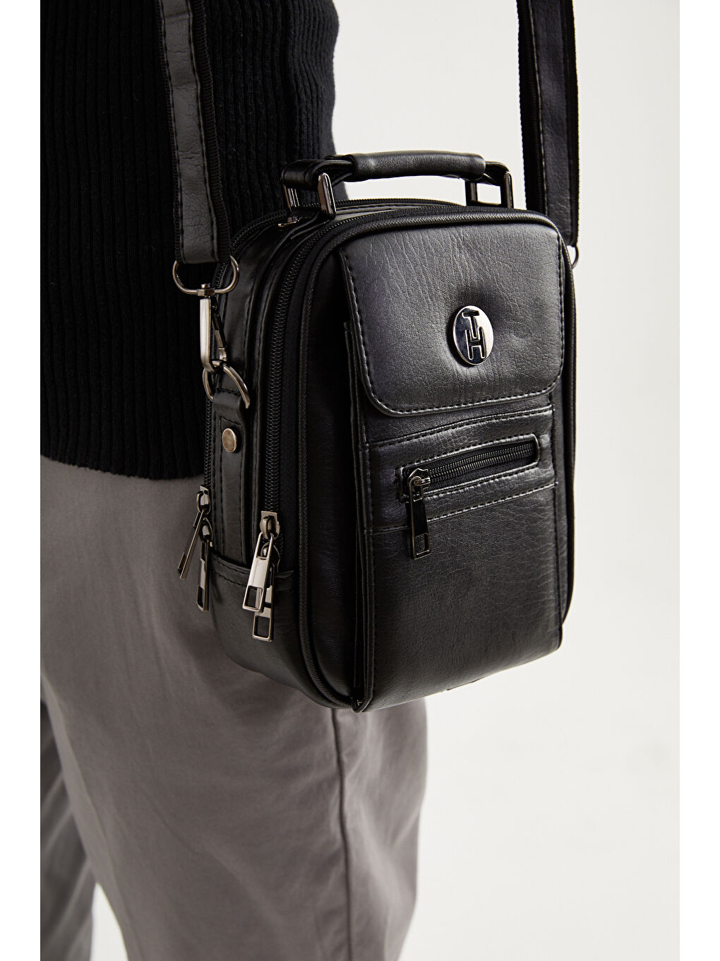 Erkek Postacı Çantası TH-WS300200 Siyah-3