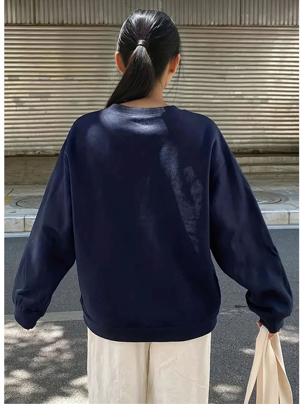 Lacivert Kurdele Nakışlı Oversize Üç İplik Sweatshirt-2