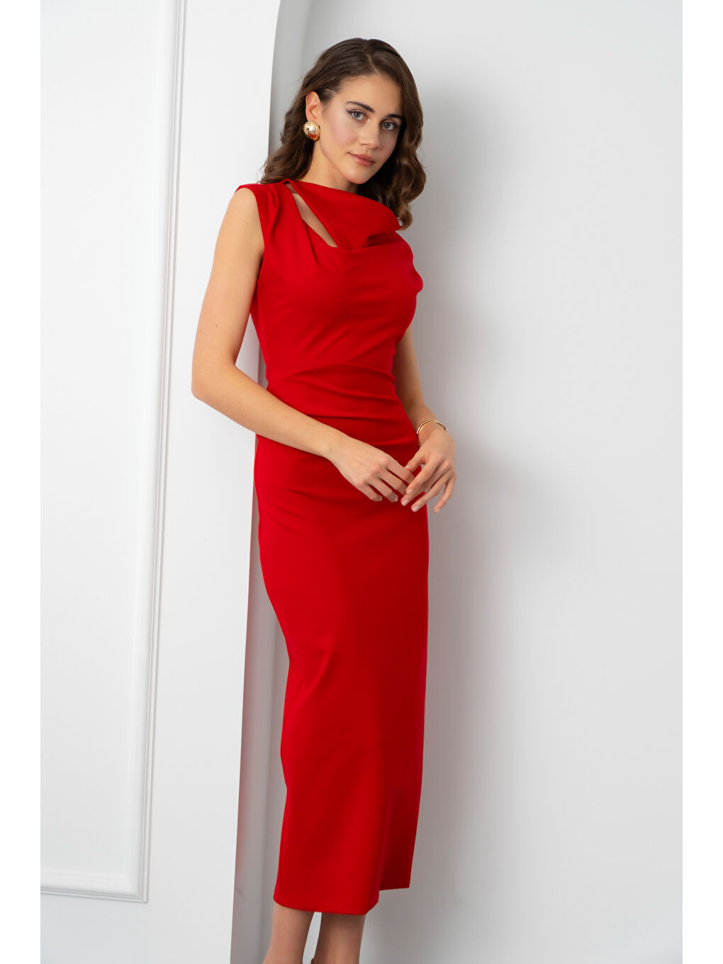 Kadın Kırmızı Yaka Detay Midi Davet Elbisesi-1